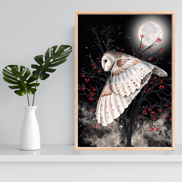 Impression Hibou en Vol dans une Nuit Étoilée Illuminée par la Lune -Deco Nocturne / Flying Owl in a Moonlit Starry Night Print - Nocturnal Decor