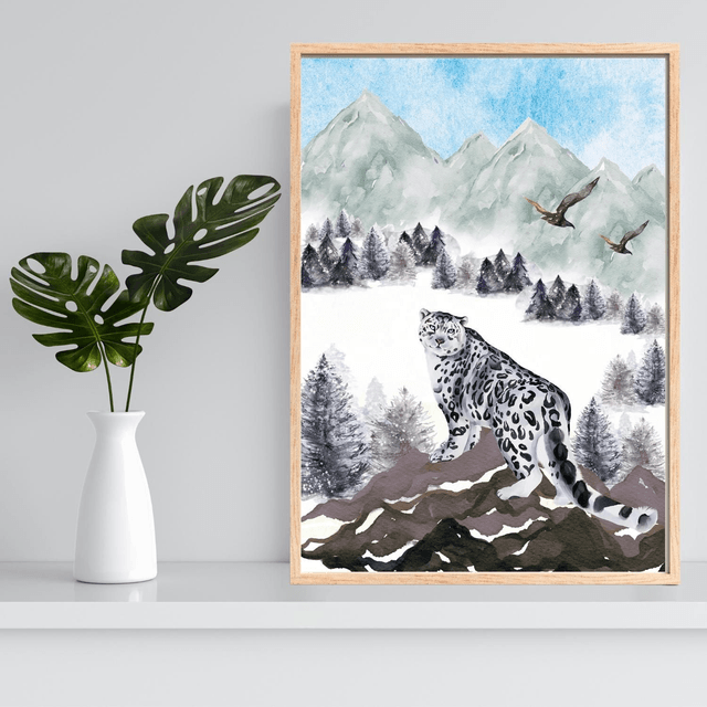 Impression de Léopard des Neiges sur une Montagne / Snow Leopard on Mountain Art Print: Décoration Murale Silent Majesty