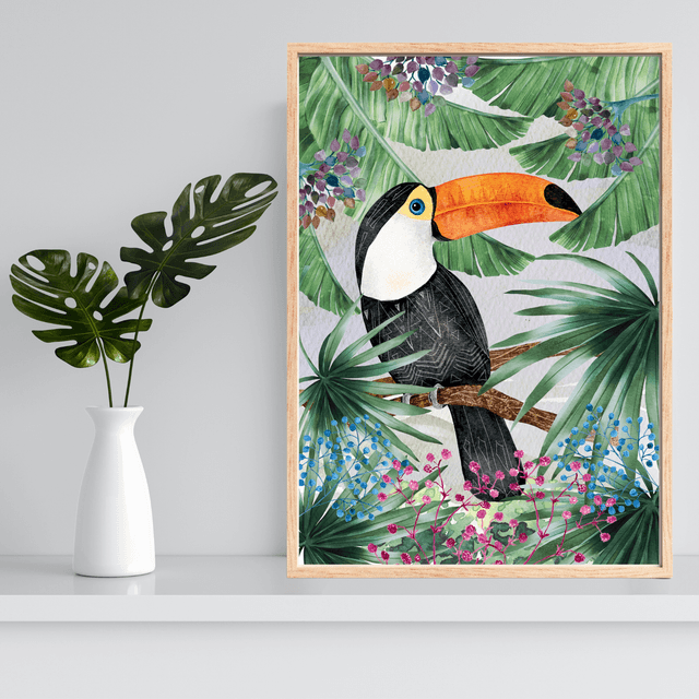 Impression de Toucan sur une Branche avec Feuilles Tropicales - Décoration Exotique / Toucan on a Branch with Tropical Leaves Art Print - Exotic Decor
