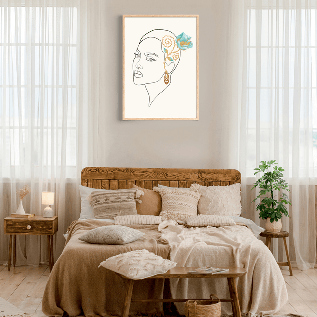  Impression d'Art en Ligne avec Boucle d'Oreille en Or et Rose Bleue / Graceful Muse: Line Art Print with Gold Earring and Blue Rose Adornment