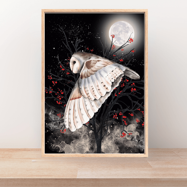 Impression Hibou en Vol dans une Nuit Étoilée Illuminée par la Lune -Deco Nocturne / Flying Owl in a Moonlit Starry Night Print - Nocturnal Decor