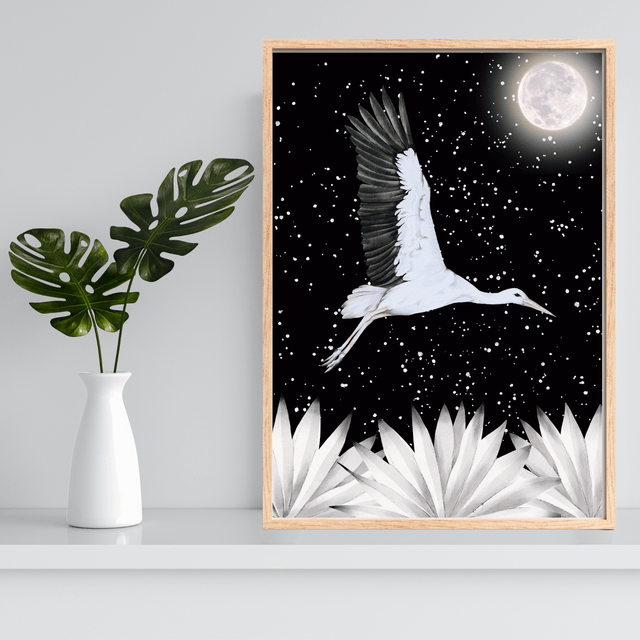 Impression de Cigogne Blanche Volant sous la Pleine Lune - Art Majestueux  / White Stork Flying under the Full Moon Print - Majestic Bird Art 