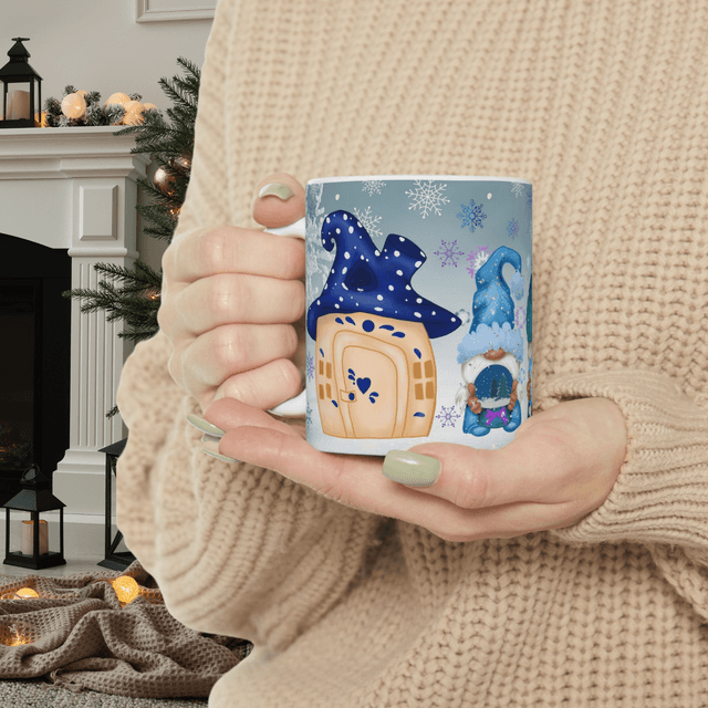 Winter Christmas Gnomes Accent Coffee Mug, 11oz – A Festive Gift for Family & Friend / Mug de Noël avec Gnomes d’Hiver, 11oz 