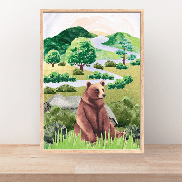 Impression d'un Ours Brun Assis près d'un Ruisseau de Montagne - Décoration Nature / Brown Bear Sitting by a Mountain Stream Art Print - Nature Decor 