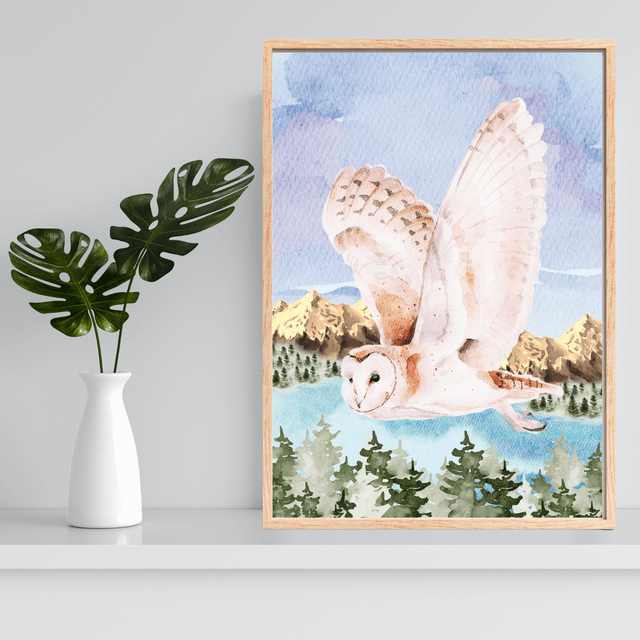 Impression d'Art Chouette en Vol dans la Forêt / Snowy Owl Flying Through Forest Art Print – Majestic Winter Sky Decor